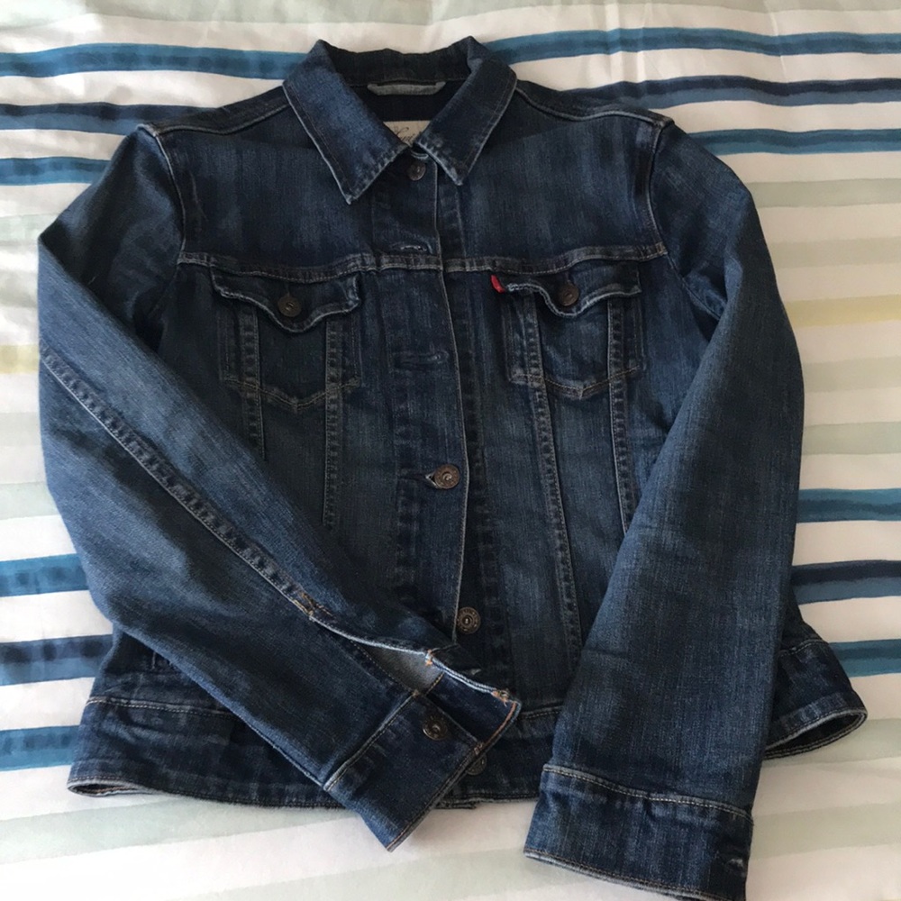 Levi’s women’s denim jacket